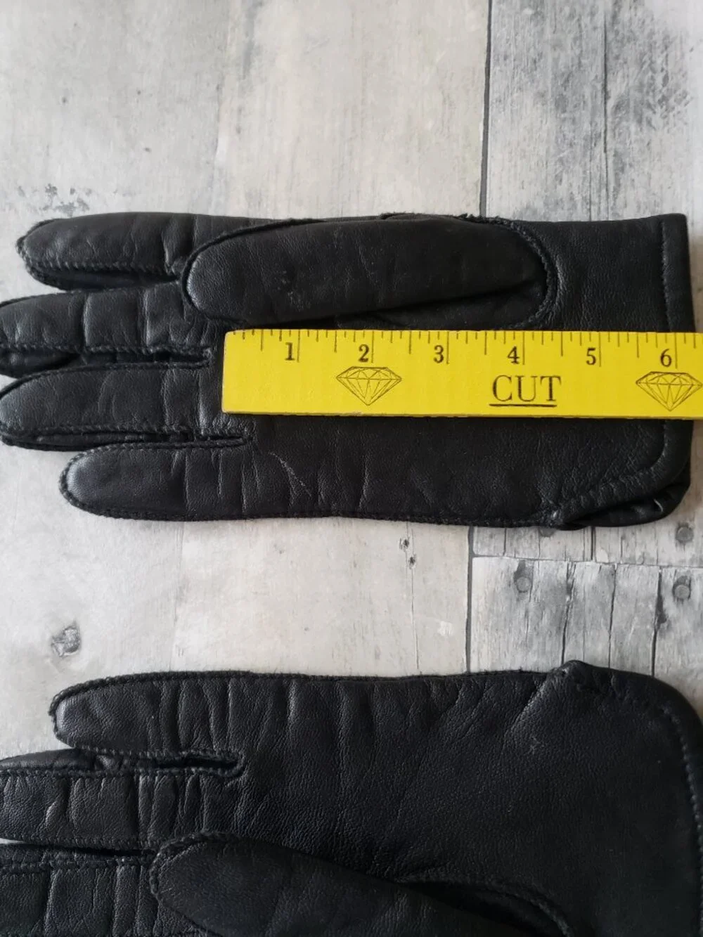 Women's soft lined Black Leather Gloves